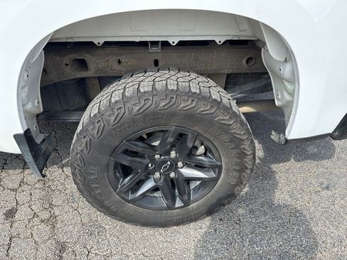 Used 2023 Chevrolet Silverado 1500 LT Trail Boss image 15