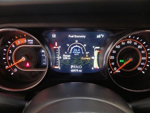 Used 2021 Jeep Wrangler Unlimited Sahara image 18