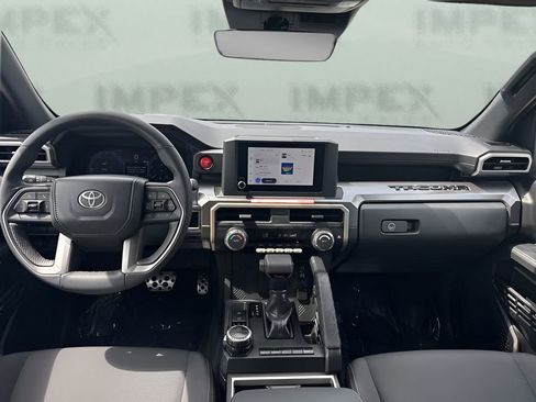 Used 2025 Toyota Tacoma TRD Sport AWD/4WD image 12