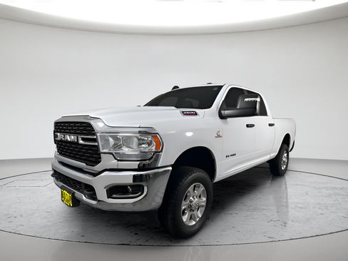 Used 2024 RAM 2500 Big Horn AWD/4WD image 7