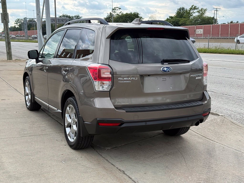 Used 2017 Subaru Forester 2.5i Touring AWD/4WD image 10
