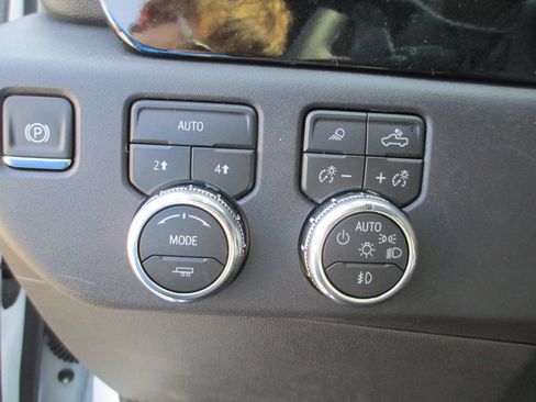 New 2026 GMC Sierra 1500 SLT w/ SLT Convenience Package AWD/4WD image 14