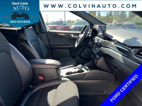 Certified 2025 Ford Escape ST-Line Select AWD/4WD image 24