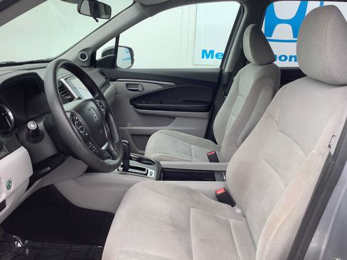 Used 2016 Honda Pilot EX image 2