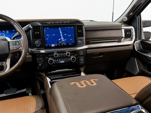 Used 2024 Ford F250 King Ranch w/ FX4 Off-Road Package AWD/4WD image 36