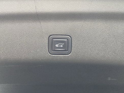 Used 2021 Chevrolet Tahoe RST image 28