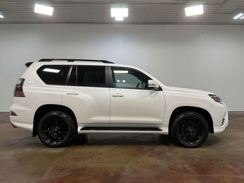 Used 2023 Lexus GX 460 image 23