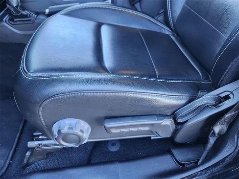 Used 2021 Jeep Wrangler Unlimited Sahara w/ Cold Weather Group image 15