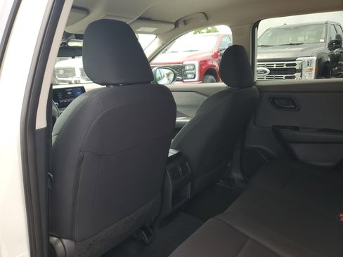 Certified 2023 Nissan Rogue S image 13