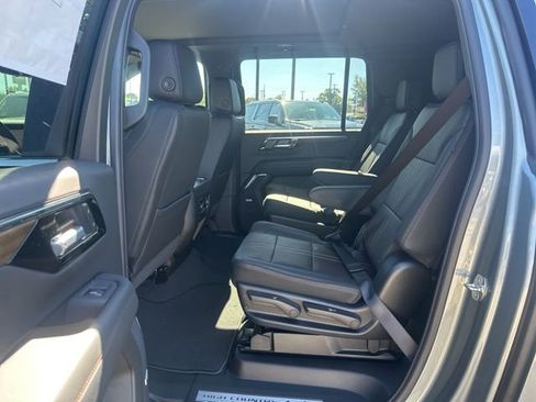 New 2026 Chevrolet Suburban High Country w/ Sun And Tow Package image 28