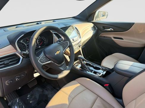 Used 2024 Chevrolet Equinox Premier AWD/4WD image 23