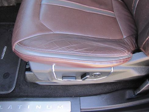 Used 2016 Ford F150 Platinum w/ Equipment Group 701A Luxury image 16