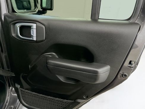 Used 2022 Jeep Wrangler Sport S image 31