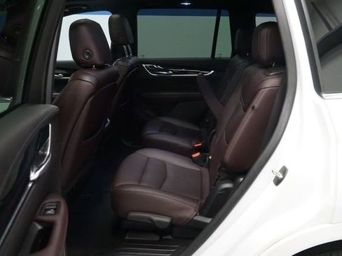 Certified 2022 Cadillac XT6 Premium Luxury w/ Technology Package image 27