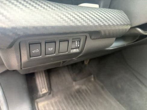 Used 2023 Subaru Ascent Premium w/ Convenience Package AWD/4WD image 11