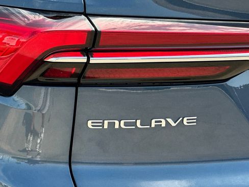 Certified 2025 Buick Enclave Preferred FWD image 30