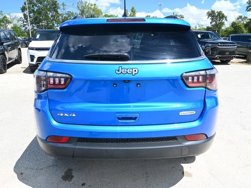 Used 2024 Jeep Compass Latitude AWD/4WD image 3