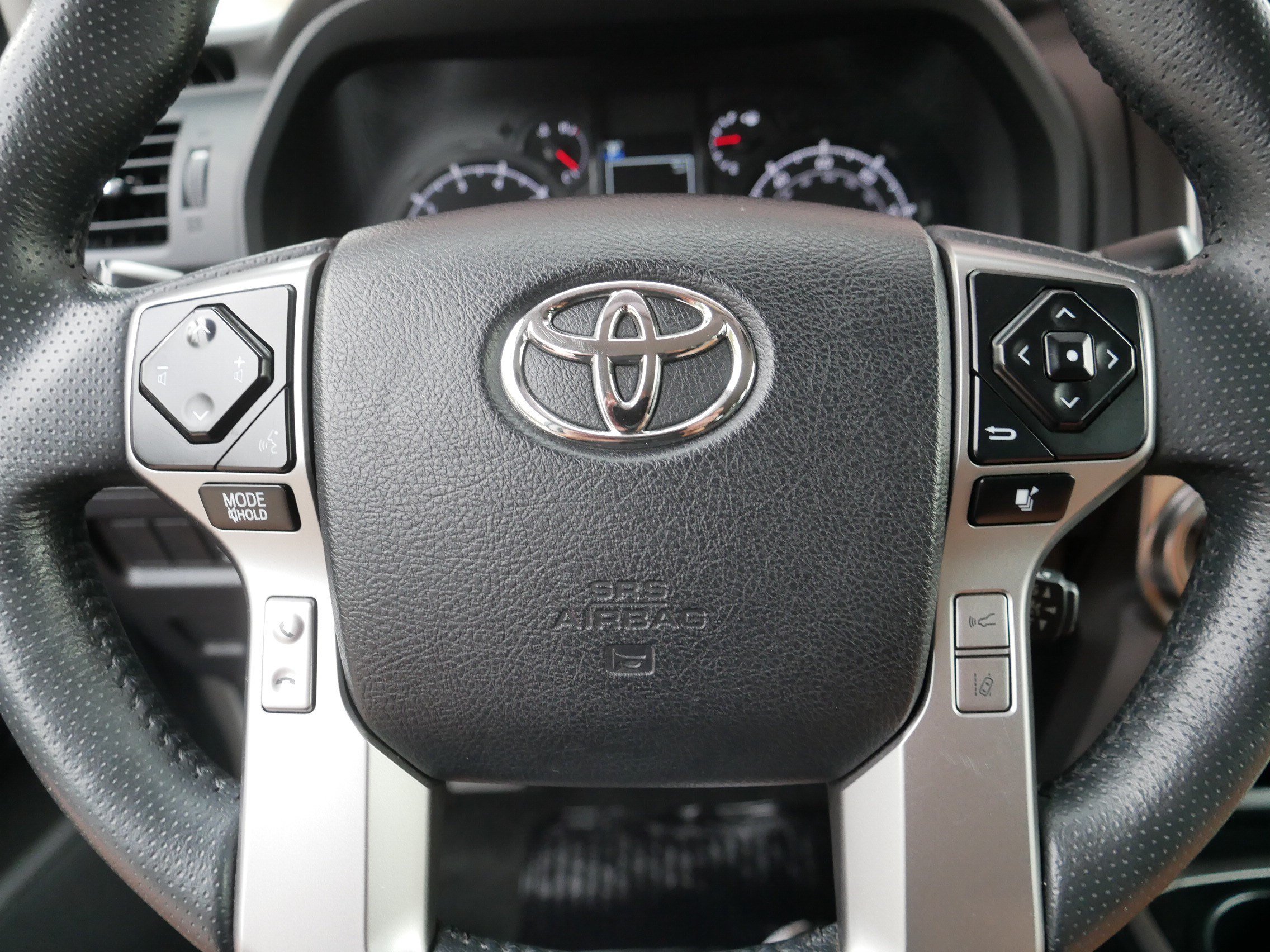 Used 2023 Toyota 4Runner SR5 AWD/4WD image 25