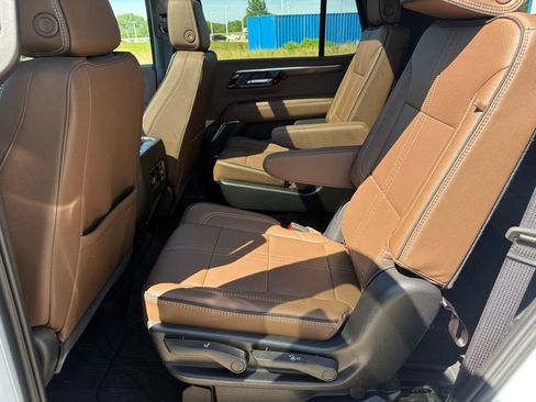 New 2026 Chevrolet Tahoe High Country w/ LPO, Illumination Package AWD/4WD image 54