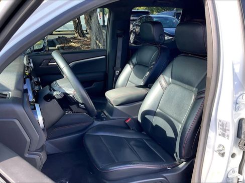 Certified 2023 Chevrolet Colorado Z71 w/ Z71 Convenience Package 2 image 23