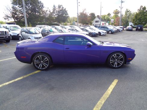Used 2013 Dodge Challenger SRT8 Core image 5