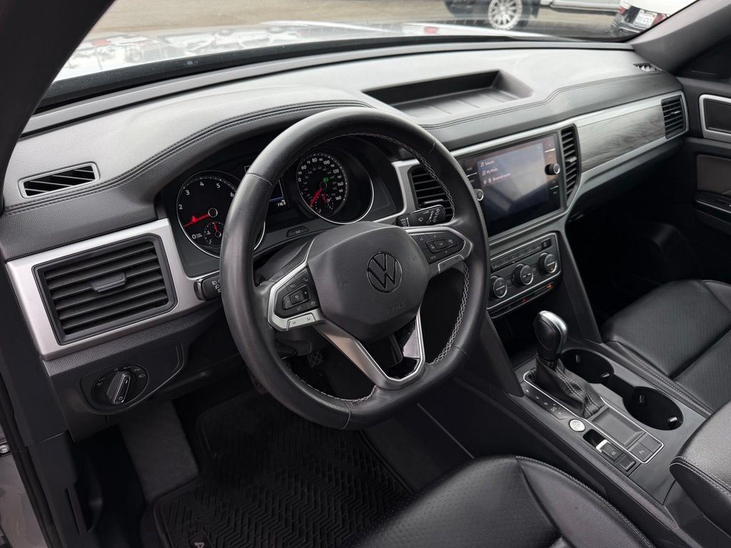 Used 2021 Volkswagen Atlas Cross Sport SE FWD image 18