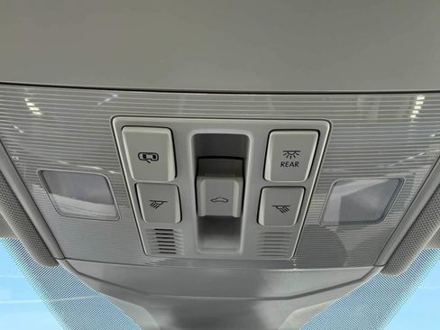 New 2026 Volkswagen Jetta SE FWD image 21
