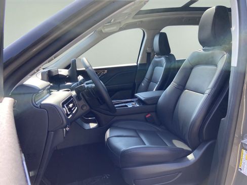 New 2025 Lincoln Aviator AWD w/ Equipment Group 101A image 11