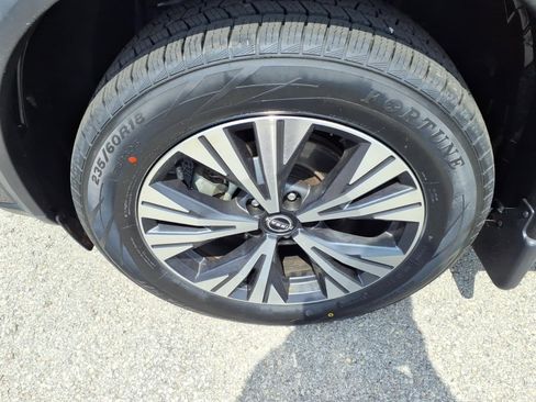 Used 2022 Nissan Rogue SV FWD image 5
