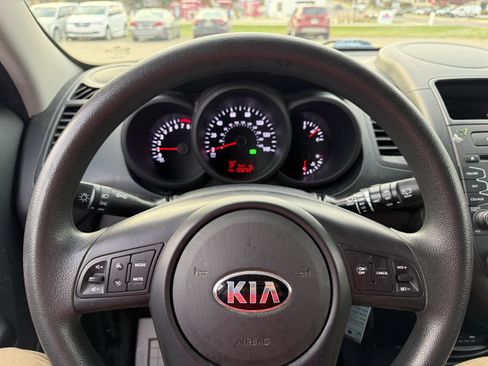 Used 2013 Kia Soul image 14
