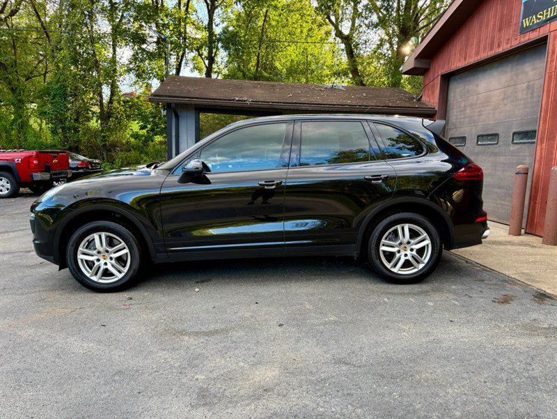 Used 2016 Porsche Cayenne AWD/4WD image 8