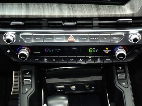 Used 2023 Kia Telluride SX AWD/4WD image 15
