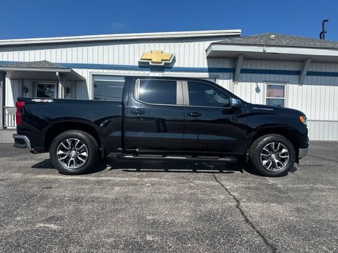 Used 2023 Chevrolet Silverado 1500 LT w/ Leather Package AWD/4WD image 8