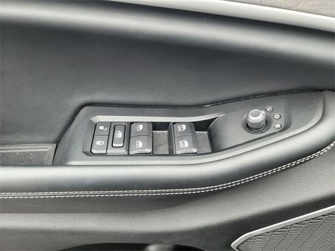 Used 2022 Jeep Grand Cherokee L Limited image 36