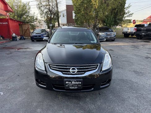 Used 2011 Nissan Altima 2.5 SL w/ 2.5SL Pkg FWD image 3