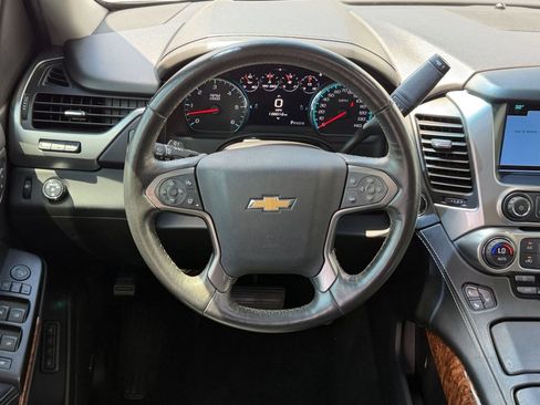 Used 2016 Chevrolet Suburban LTZ RWD image 11