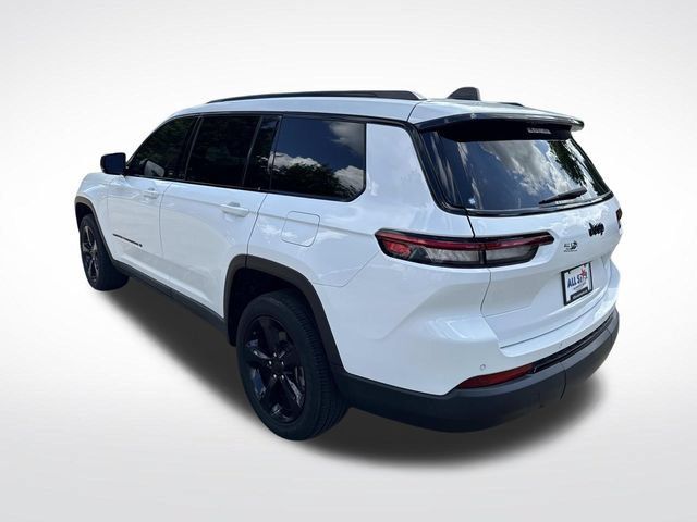 Used 2023 Jeep Grand Cherokee L Laredo RWD image 6