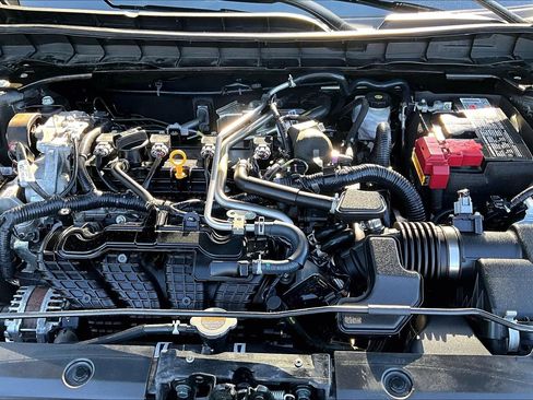 Used 2023 Nissan Altima 2.5 SV w/ SV Premium Package AWD/4WD image 10