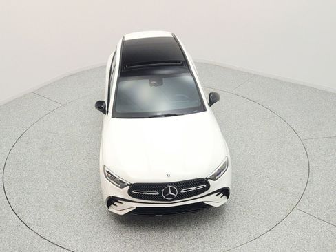 Used 2025 Mercedes-Benz GLC 350e 4MATIC image 24