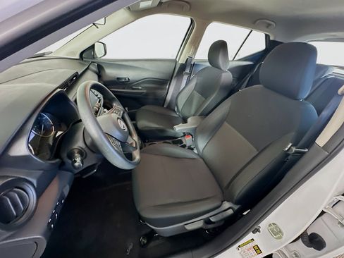 Used 2024 Nissan Kicks S image 13