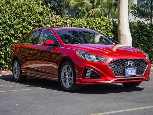 Used 2018 Hyundai Sonata Sport w/ Cargo Package FWD image 3