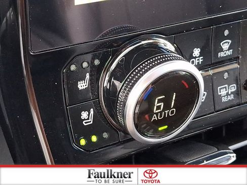 Certified 2025 Toyota Highlander Limited AWD/4WD image 24
