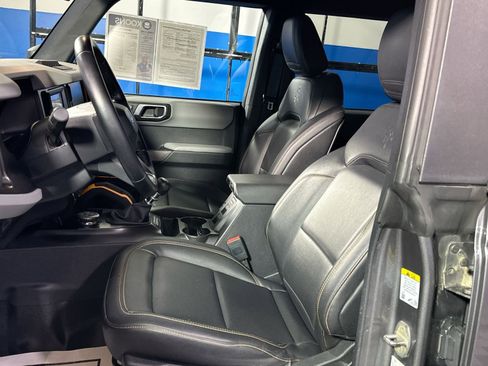 Used 2021 Ford Bronco Badlands image 13