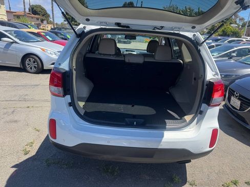 Used 2014 Kia Sorento LX FWD image 7