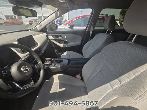 Used 2023 Nissan Rogue SV FWD image 9