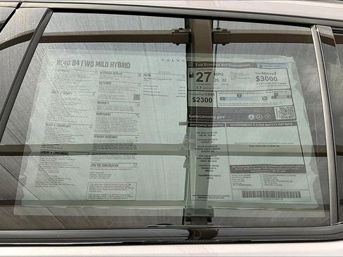 New 2026 Volvo XC40 B4 Core w/ Climate Package image 25