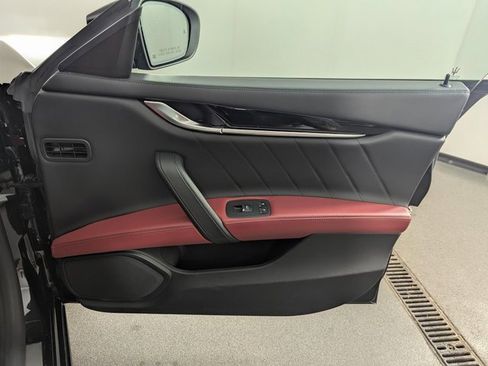 Used 2022 Maserati Ghibli Modena Q4 image 23
