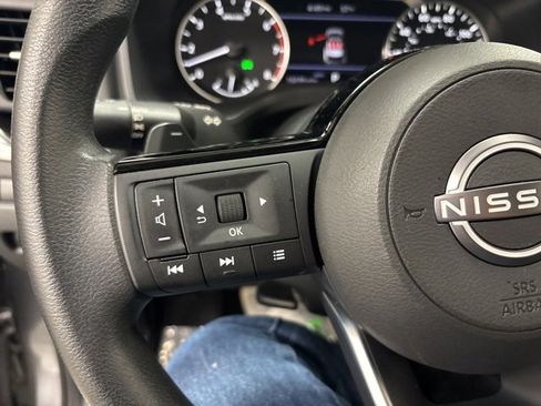 Used 2023 Nissan Rogue SV image 24