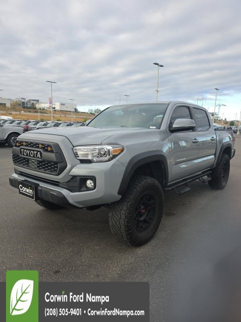 Used 2019 Toyota Tacoma TRD Off-Road AWD/4WD image 3