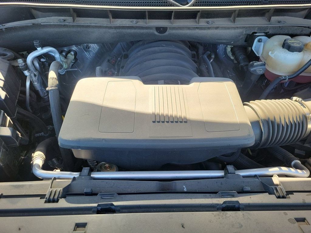 Used 2025 GMC Yukon XL Denali AWD/4WD image 36